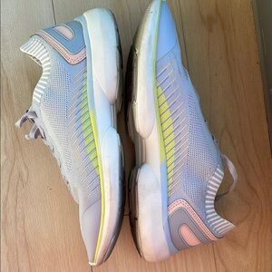 Vionic Gray and Pink Sneakers